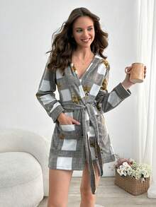 RueChic Women Fuzzy Multicolour Bear Pattern Pocket With Hoodie Detail Homewear Robe - Multicolor - View 3