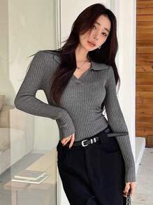 DAZY 女士修身圆领长袖针织毛衣，适合日常休闲穿着，秋季服装 - 深灰色 - 查看 4