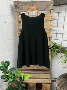 SHEIN LUNE Plus Size Women V-Neck Solid Color Casual Sweater Vest, Autumn & Winter - Dark Green - View 2