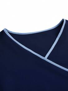 TaskEZ Set de uniforme de scrubs con top de manga corta escote en V y pantalones, de unicolor y parches - Azul Marino - Ver 12