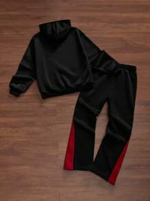 SHEIN Leap Crew 2 件青少年男孩宽松休闲图案连帽衫和运动裤套装 - 黑色 - 查看 2