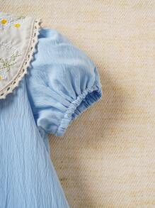 Souflis Souflis Đầm bé gái phong cách đồng quê mùa xuân hè dễ thương thêu hoa hướng dương màu cam có dây rút trang trí cổ áo với viền ren, màu xanh - Màu xanh lam - Xem 6