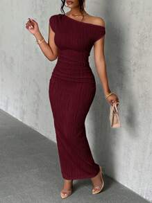 Slaydiva Neues elegantes Off-Shoulder Sommerkleid für Partys, tägliche Dates, Faltenvorderseite, schlank geschnittener langer Rock, wellige Textur, aus Strickstoff, in Weiß für Damen