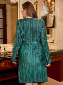 SHEIN Frenchy Plus Size Elegant V-Neck Tied Pleated Christmas Party Dress