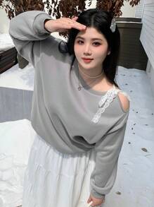 Dazy Petite Plus Damen Große Größen Lässig Kontrast Spitze Kordelzug Schulterfreier Loose Crew Neck Fleece Sweatshirt, Herbst/Winter, Damenmode