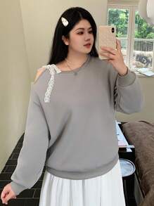 Dazy Petite Plus Damen Große Größen Lässig Kontrast Spitze Kordelzug Schulterfreier Loose Crew Neck Fleece Sweatshirt, Herbst/Winter, Damenmode