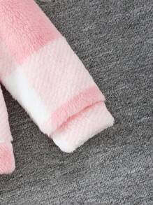 SHEIN 1pc Girls Cute Pink & White Plaid Casual Lightweight Fleece Jacket For Daily Wear, With Zipper, Lapel, Pockets, Dropped Shoulders, Warm And Comfortable, Fashionable For Fall/Winter, Suitable For Family Activities, Gatherings, Indoor/Outdoor - Pink - View 6