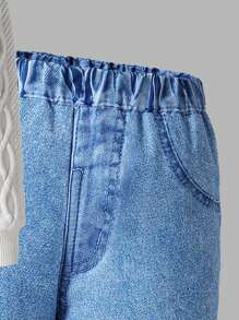 Conjunto de 2 piezas de sudadera con capucha informal y pantalones vaqueros rasgados para niñas, de material suave y de punto suelto, adecuado para otoño/invierno, elegante para uso diario/exterior