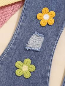 2pcs Young Girls Casual Fashion Round Neck Embroidered White Sweatshirt And Decorated Denim Jeans Set
