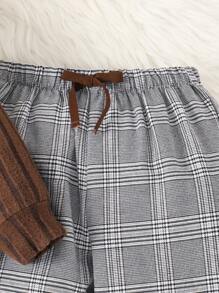 2pcs/Set Young Boys Casual College Style Comfortable & Fashionable Textured Fabric Sweatshirt Preppy Top & Plaid Pants, Versatile First Day Of School Kids Outfit, Young Boy Clothes For School, Back To School, Suitable For Daily Wear, Outing, Sports In Autumn/Winter