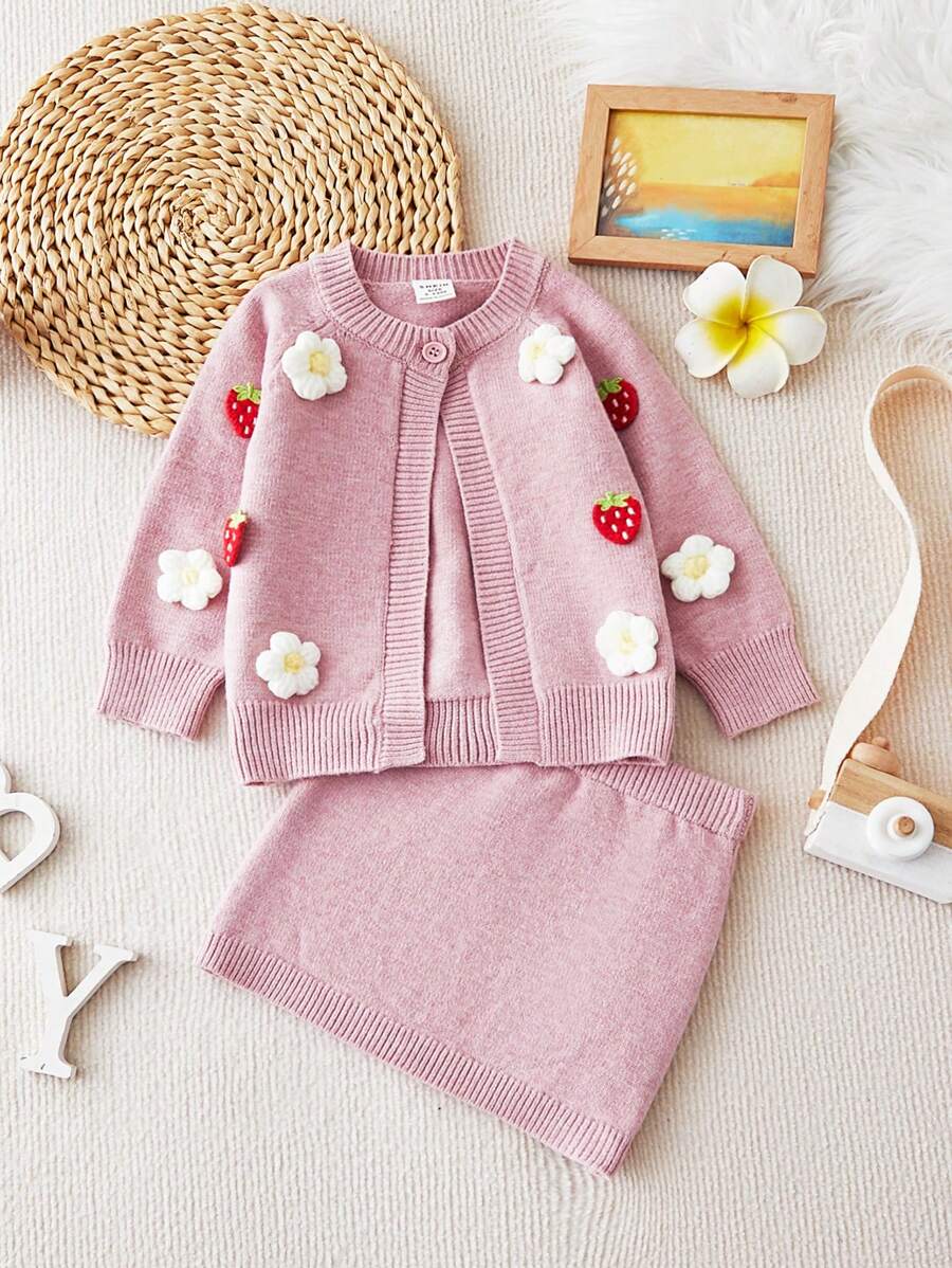 Bộ áo len đan thủ công cho bé gái có thêu hình dâu tây và hoa, mềm mại & ấm áp, dễ thương & thanh lịch, thích hợp cho các chuyến đi chơi, du lịch, gia đình, tiệc tùng - Hồng - Xem 1