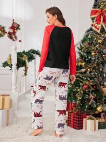 SHEIN Merry Christmas Women Pajamas, Santa Reindeer Design Minimalist Fashion Long Sleeve Pants Home Outfit Set, Family Matching Outfits Mommy And Me (4 Sets Sold Separately)
