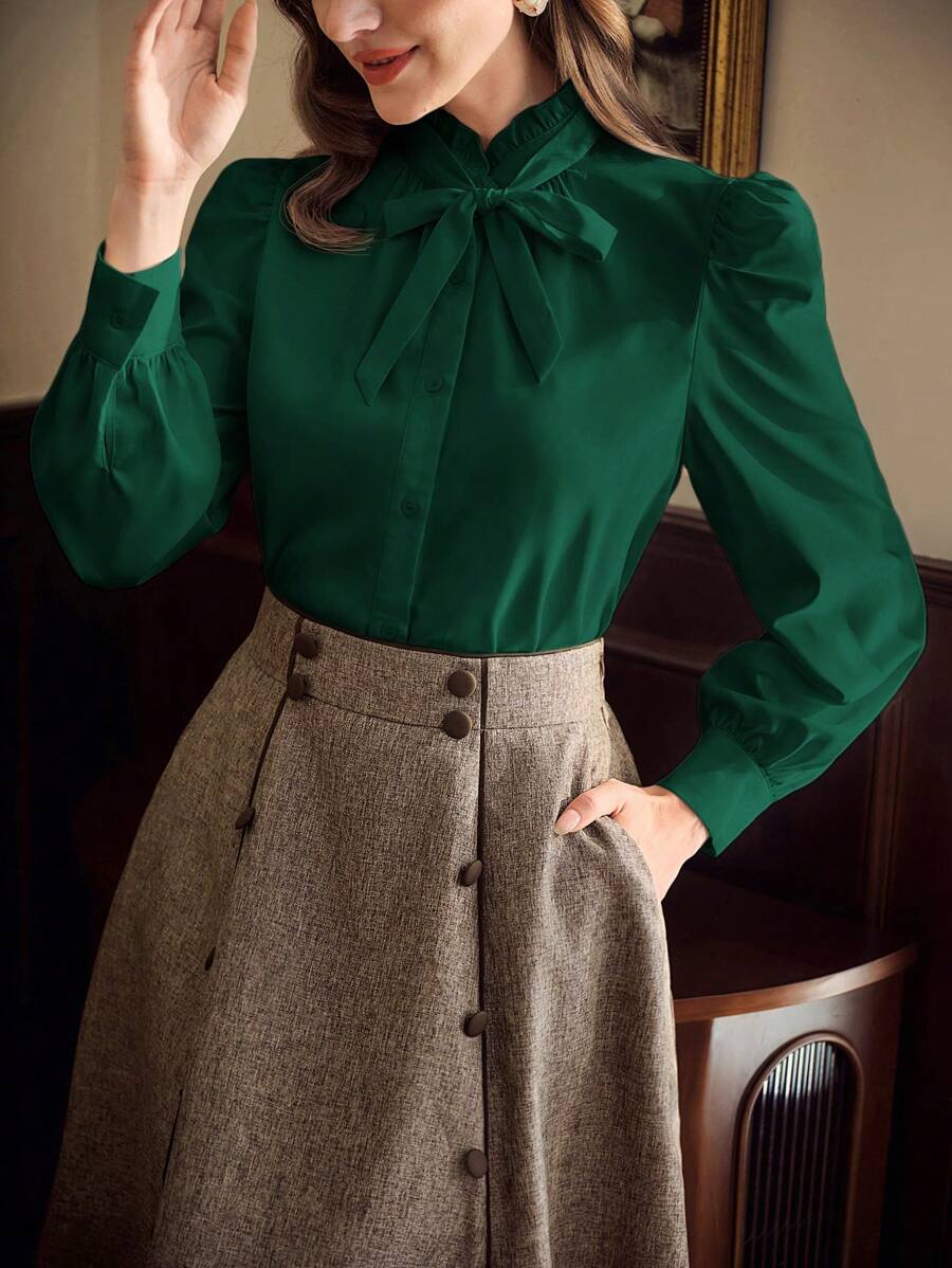 Vintamour 复古优雅女式衬衫，荷叶边领，蝴蝶结袖口，褶皱细节，长袖休闲工作衬衫秋季女装返校节冬季女式秋季衬衫办公室服装 - 墨綠色 - 查看 1