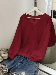 SHEIN CURVE+ Sudadera de manga larga casual y versátil, de cuello en V rojo, para talla grande, para invierno