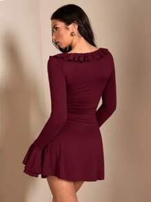 SHEIN BAE 女士修身长袖纯色荷叶边深 V 领迷你连衣裙，咖啡色/棕色，适合秋冬季打底，适合浪漫约会、日常通勤