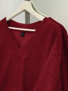 SHEIN CURVE+ Sudadera de manga larga casual y versátil, de cuello en V rojo, para talla grande, para invierno