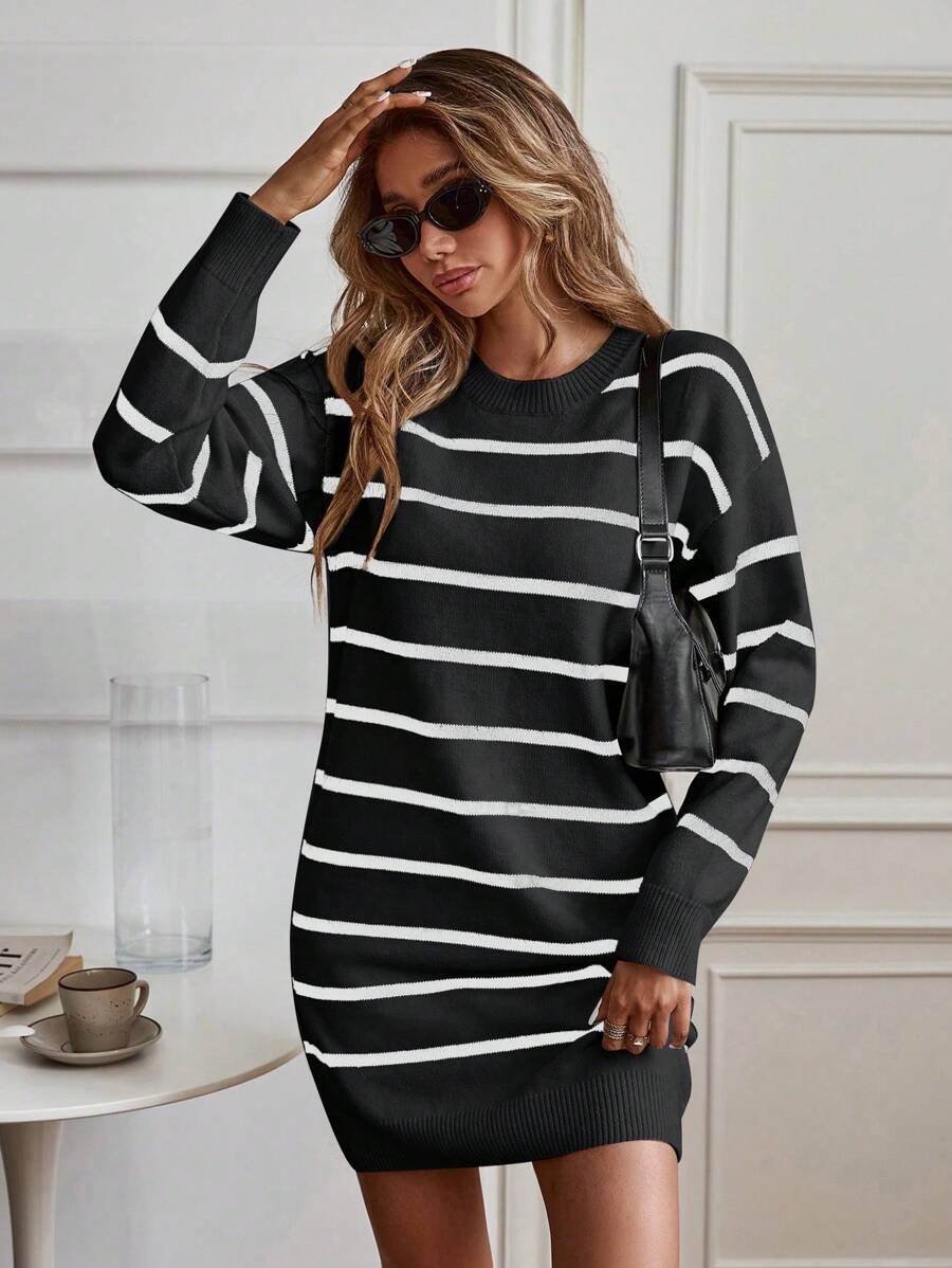 SHEIN LUNE 2024 女款黑白条纹针织毛衣连衣裙 - 彩色 - 查看 1