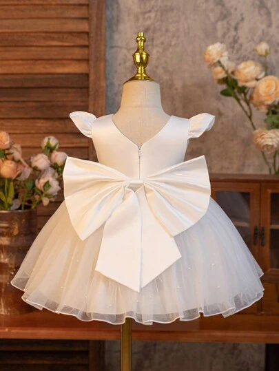 SHEIN Glamorique Kids 女婴圣诞节/万圣节派对穿公主缎面泡泡袖连衣裙，白色珍珠网裙，V 领后蝴蝶结装饰，适合生日、派对、婚礼、舞台表演、日常穿着