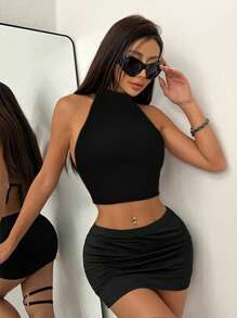 EgrlEra Tank Top Wanita Warna Polos, Model Crop & Pas Badan dengan Leher Halter Seksi - Hitam - View 7