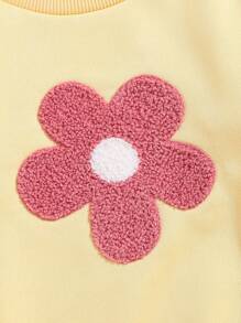 2pcs Young Girls Casual Fashion Round Neck Embroidered White Sweatshirt And Decorated Denim Jeans Set