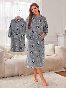 SHEIN 女士休闲舒适企鹅印花羊毛长袖连帽睡袍家居服 - 灰色 - 查看 5