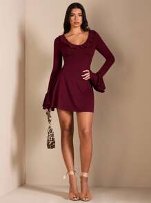 SHEIN BAE 女士修身长袖纯色荷叶边深 V 领迷你连衣裙，咖啡色/棕色，适合秋冬季打底，适合浪漫约会、日常通勤