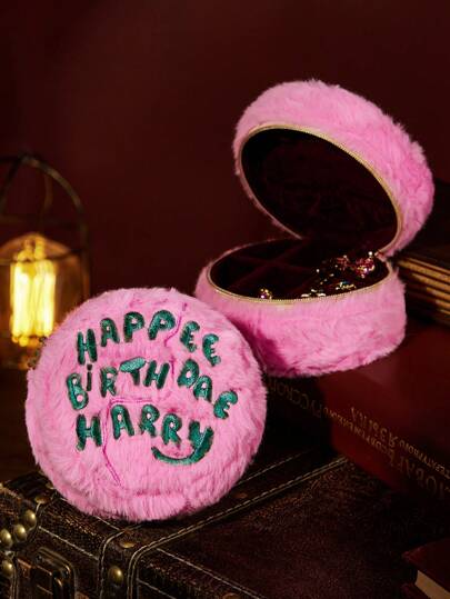 HARRY POTTER X SHEIN Caja de almacenamiento de joyas de tarta de cumpleaños de peluche rosa con bordado de letras, para cumpleaños, regalos, Día de San Valentín
