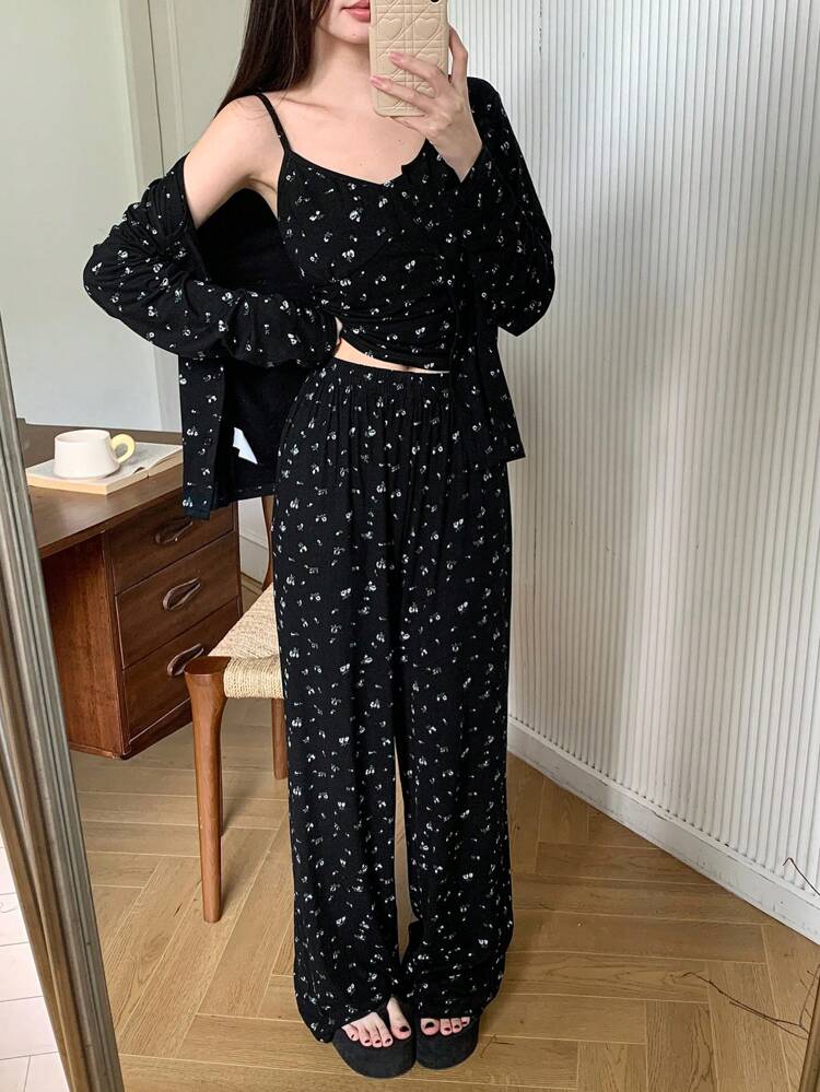 3pcs Ditsy Floral Camisole Top , Robe And Pants Sleepwear Pajama Set, Fall Winter Clothes Pajama
