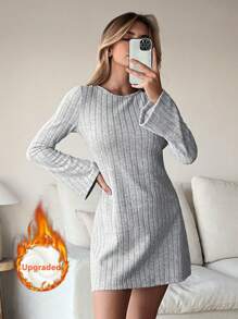 SHEIN Essnce Vestido Longo de Manga Curta Sem Costas para Mulheres, Vestido Curto Casual de Manga Longa e Gola Redonda na Cor Sólida, Vestido de Inverno com Enchimento Quente, Vestido Branco de Ombros Caídos, Vestido de Feriado, Roupa Elegante Feminina, Roupa Casual Feminina