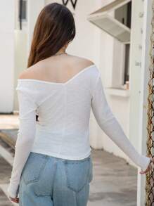 INAWLY Áo thun cổ chữ V hở vai họa tiết gân đơn giản dành cho nữ - trắng - Xem 2