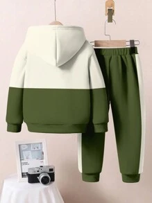 SHEIN 2 件套年轻男童宽松休闲几何拼布洛杉矶字母印花连帽运动衫套装，舒适秋冬 - 彩色 - 查看 6