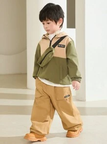 SHEIN 2pcs Young Boy Casual College Style Contrast Color Spliced With Accessories, Outdoorsy Tool Bag, Half-Open Zipper Hooded Jacket And Pants Suit, Suitable For Outdoor Activities, School Or Gathering, Autumn/Winter - Army Green - View 7