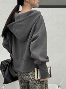 DAZY 女款抽繩V領保暖內裡運動衫，休閒街頭風日常穿著，秋季灰色校園日穿款 - 深灰色 - 查看 6
