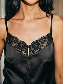 Poéselle Women Solid Color Contrast Lace Camisole Elegant Tank Top,Winter Women Outfits,Black,Effortless Chic Essential,Simple Fashion, Elegant And Easy To Wear, Suitable For Daily, Street, Commute, Banquet, Party And Other Occasions To Wear