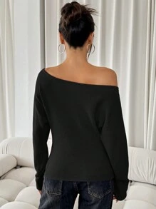SHEIN SXY Women's Solid Asymmetrical Neckline Casual Long Sleeve Red Sweater Casual Party Elegant Home Sexy Autumn Winter Leisure Christmas Halloween New Year Asymmetrical Top,Off The Shoulder Sweater - Black - View 2