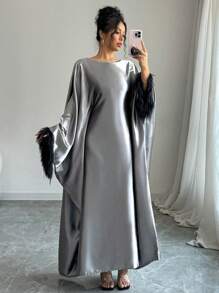 Chiquease 缎面闪亮插肩蝙蝠袖羽毛拼接女式长款束腰连衣裙 超长款缎面女装