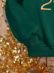 男童抓绒卫衣，冬季宽松休闲时尚前卫酷炫印花复古超大街头风设计卫衣，撞色字母印花“NEW YEAR CREW 2025”亲子装 - 墨綠色 - 查看 5