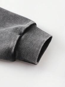 ROMWE MEN Street Life Men's Letter Mask & Figure Print Washed Vintage Hoodie, Streetwear Style, Long Sleeve Top - Black - View 7