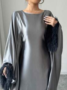 Chiquease 缎面闪亮插肩蝙蝠袖羽毛拼接女式长款束腰连衣裙 超长款缎面女装