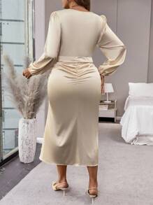 SHEIN Clasi 大码纯色圆领长袖褶皱简约休闲长裙 - 杏色 - 查看 2