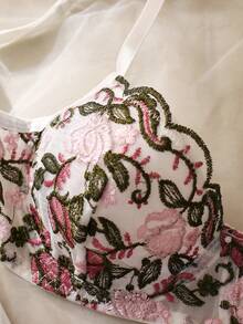 Floral Rose Embroidered Lace Romantic Countryside Lingerie Set - Multicolor - View 3