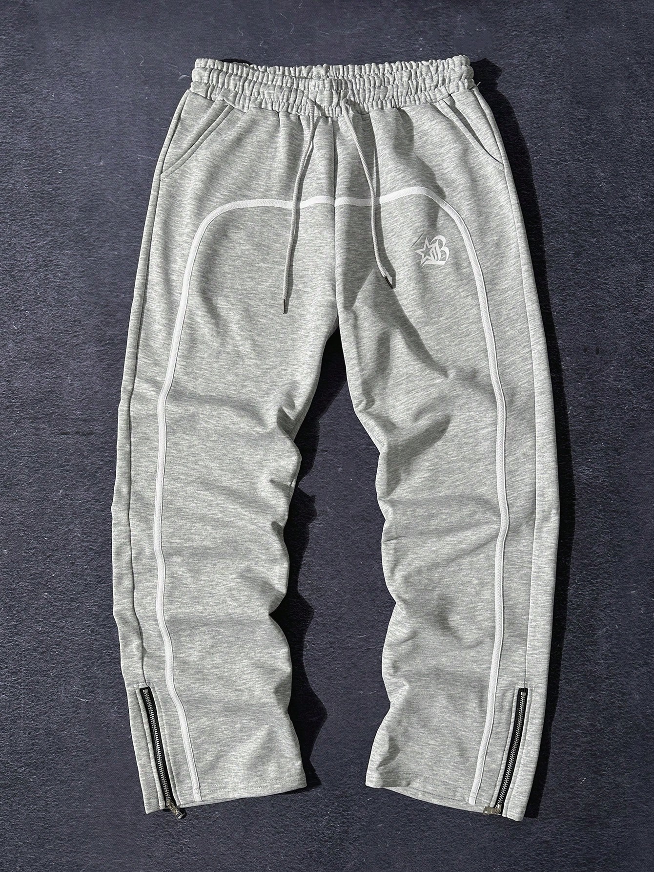 Tie-front printed sweatpants
