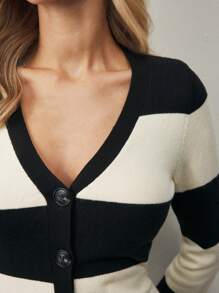 BizChic Vestido de suéter tejido a rayas blancas y negras casual y elegante para mujer, de manga larga, para usar en la oficina o de vacaciones, apto para primavera/verano - Blanco y Negro - Ver 5
