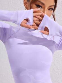 Sovereign Charm 女式字母印花不对称领口短袖运动 T 恤健身背心 - 淡紫色 - 查看 3