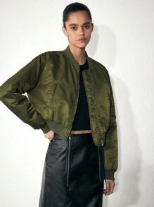 Maija 女士秋冬保暖军绿色前拉链后刺绣夹克，短款外套 - 軍綠色 - 查看 7