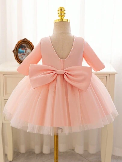 SHEIN Glamorique Kids 粉色圣诞派对装女婴连衣裙、圣诞女婴连衣裙、舞会礼服、圣诞老人连衣裙、婴儿/女孩新年连衣裙，采用缎面和网眼对比色，长袖，蝴蝶背，V 领，水钻荷叶边连衣裙