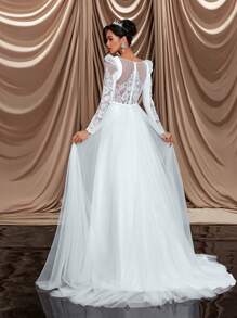 Glamrae Elegant & Luxurious V-Neck Long Sleeve Sexy Open Back Flared Dress With Train, Suitable For Wedding, Bachelorette Party, Holiday, Gala - Beige - View 3