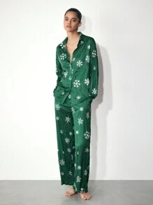 Maija 2pcs Women Green Button Front Snowy Print Long Sleeve Top And Pants Christmas Pajama Set, Casual Design, Autumn/Winter