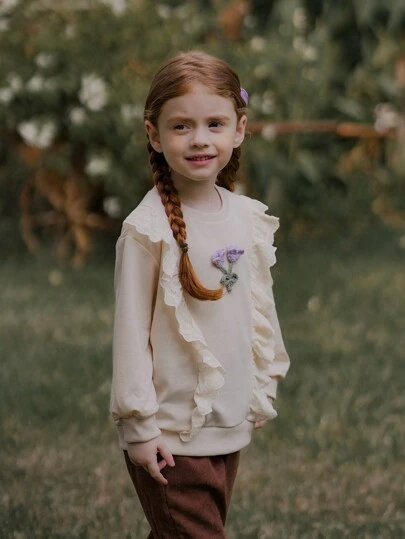 SHEIN Sudadera linda con cuello redondo, manga larga, volantes y aplicación floral para niña, para primavera y otoño