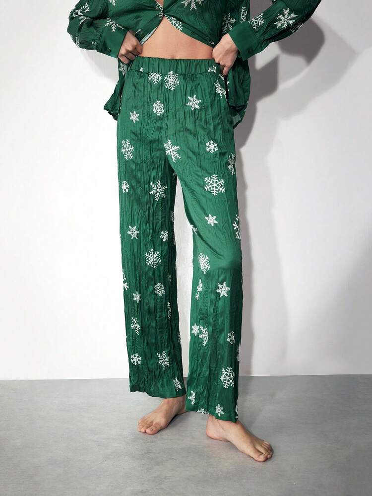 SHEIN Maija 2 Stück Damen Grün Knopf-Vorder Schneedruck Langarm Top und Hose Weihnachts-Pyjama Set, Lässig Design, Herbst/Winter